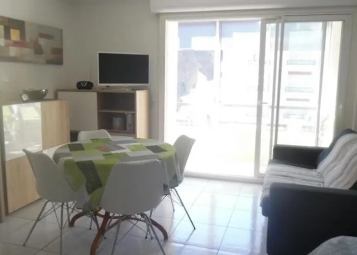 Apartment 4 Couchages Avec Loggia, Wifi, Proche Centre Et Cures - Amelie-les-bains - Fr-1-703-57 *
