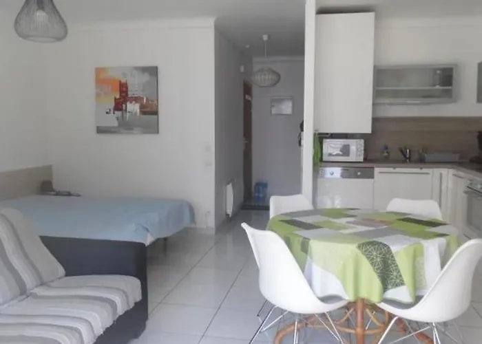 4 Couchages Avec Loggia, Wifi, Proche Centre Et Cures - Amelie-les-bains - Fr-1-703-57