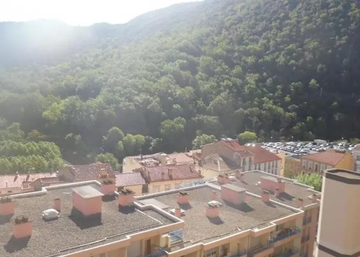 4 Couchages Avec Loggia, Wifi, Proche Centre Et Cures - Amelie-les-bains - Fr-1-703-57 Apartment *